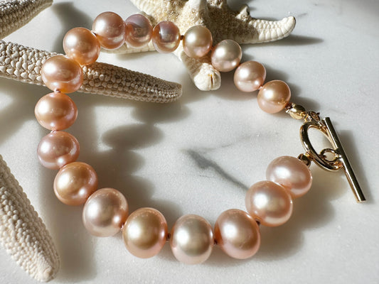 The Grace Bracelet in Pink Freshwater Pearl